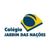 Colégio Jardim das Nações conta com o trabalho da Kaska para fazer um parquinho de madeira infantil