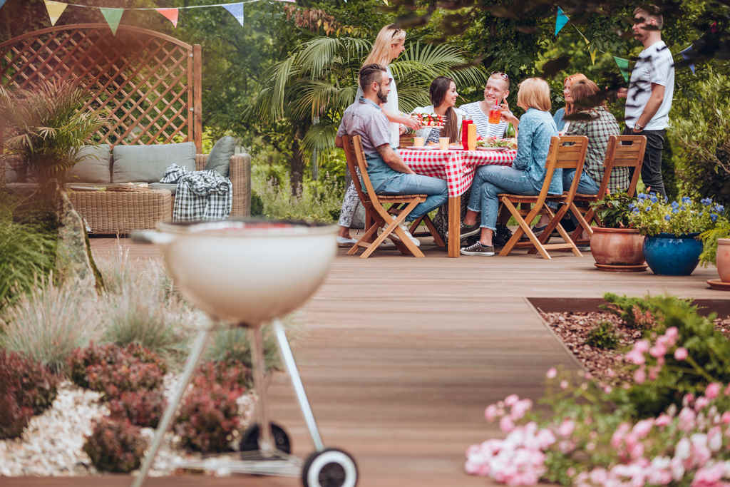 área externa decorada para receber amigos e familiares